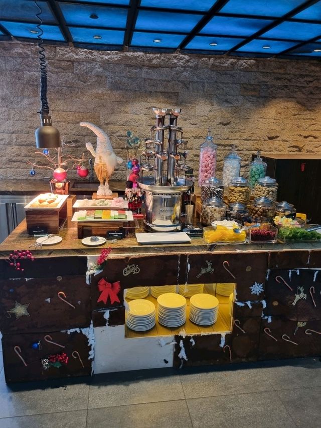 The Edge Buffet