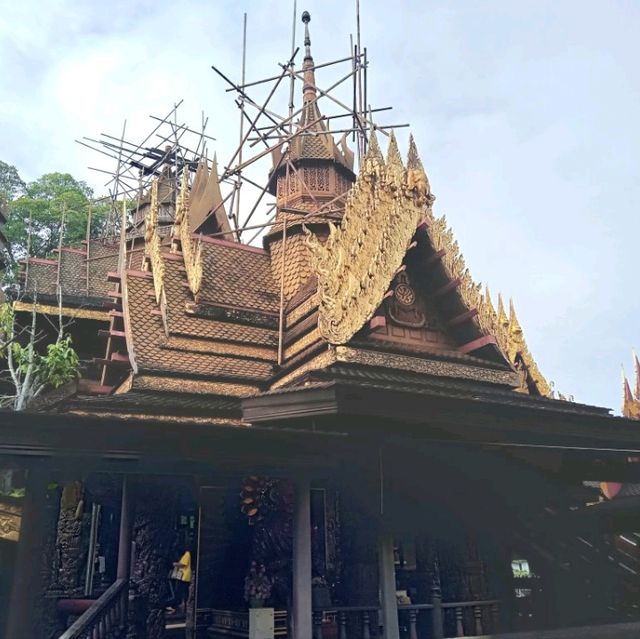 ปราสาทจตุรมุขพุทธภูมิ อุโบสถแก้ว