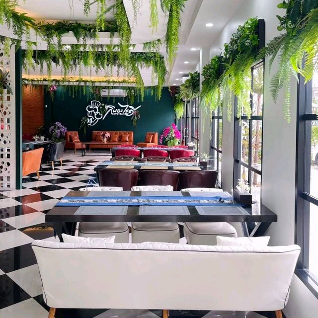 แจกพิกัดร้านอาหารและคาเฟ่ที่ยืนหนึ่งในศรีราชา
