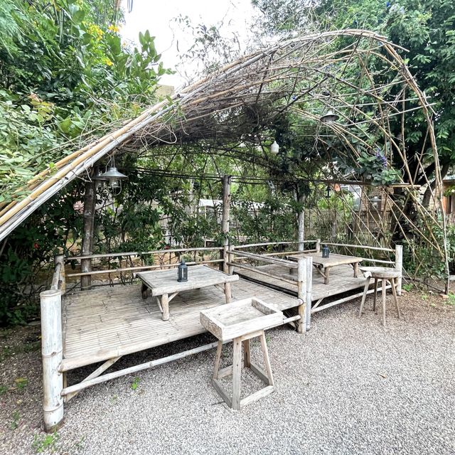 ปราณบุรีก็มีคาเฟ่บรรยากาศดีไม่แพ้ที่อื่นเหมือนกัน