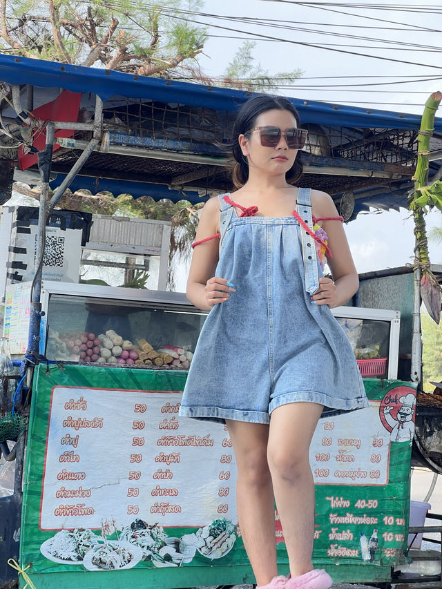 นั่งเล่นรับลมริมหาดระยอง