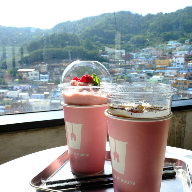 【釜山】甘川洞文化村粉紅Cafe，Coffee It House
