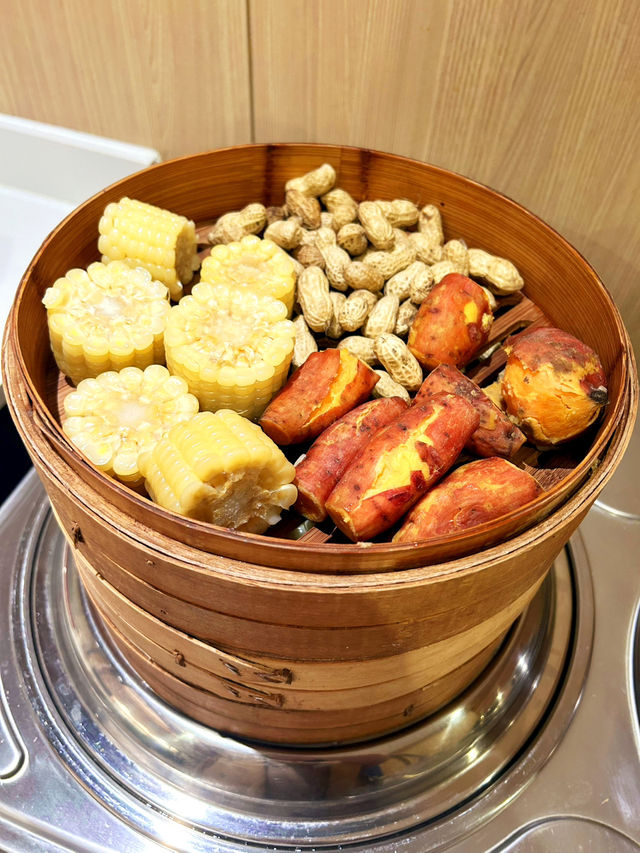 Buffet Breakfast at Holiday Inn Express Hangzhou Westlake East