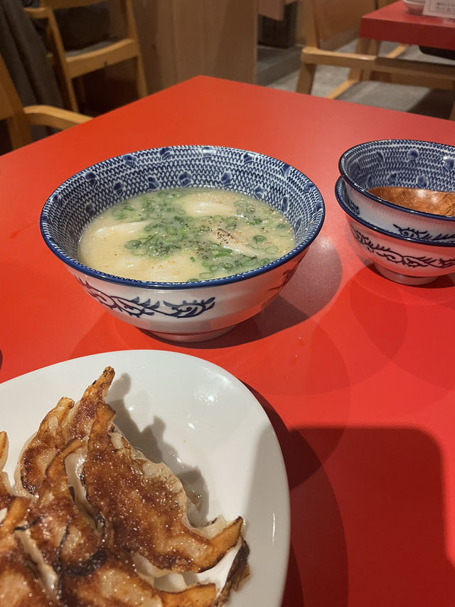 兵庫　味噌だれが絶品の餃子専門店🥟