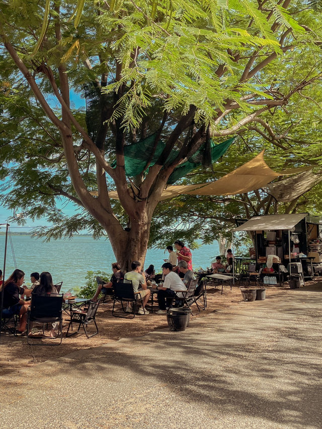 รถเบอร์เกอร์ ริมอ่างเก็บน้ำบางพระ🌳🍃🍔