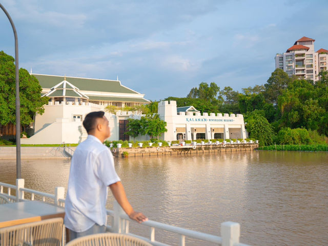 ร้านอาหารริมแม่น้ำเจ้าพระยา ปากเกร็ด นนทบุรี