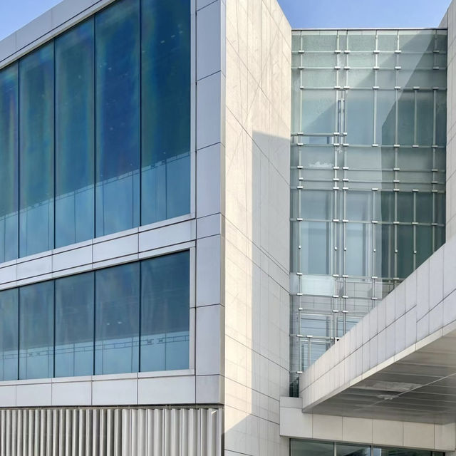 浦東美術館-上海熱門新地標建築，毗鄰東方明珠塔