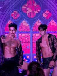 萬聖節有韓國人氣嘅Oppa猛男團表演
