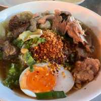 ร้านนายตี๋ ก๋วยเตี๋ยวลูกชิ้นปลากราย 3 รส
