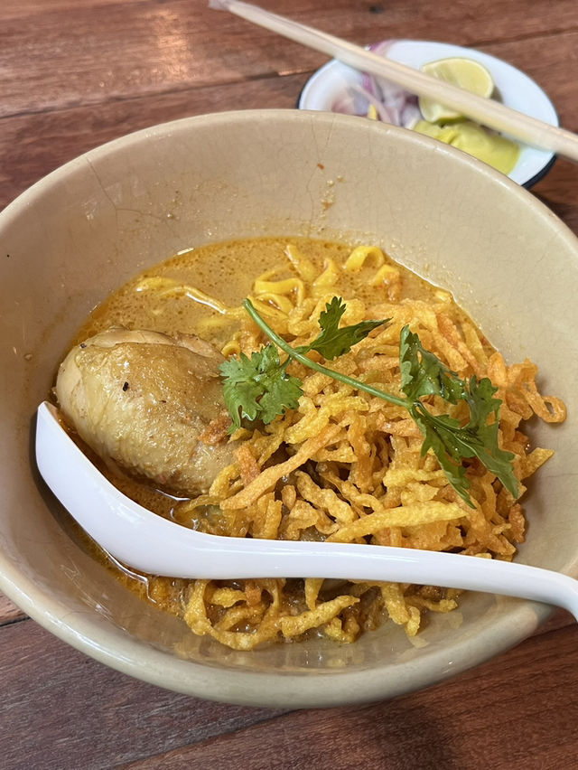 태국 북부음식인 카오쏘이 맛집 ‘카오쏘이 님만’🇹🇭