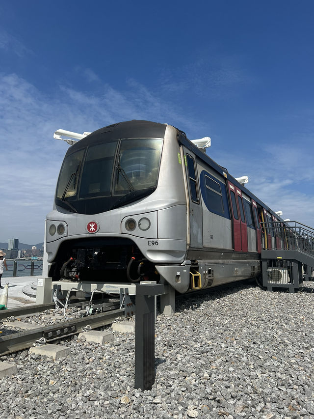 「烏蠅頭」列車重現灣仔「海濱站」