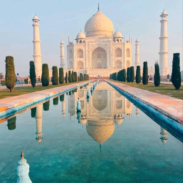 THE TAJ MAHAL: AMAZING ARCHITECTURE AND HISTORY.
