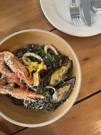 แวะทานอาหารที่ร้าน ชร Cafe