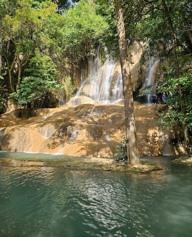 น้ำตกไทรโยคน้อย จังหวัดกาญจนบุรี