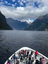 Milford Sound 🛳️ ล่องเรือดูวิวหุบเขาสุดอลังการ 