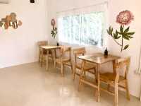 April's cafe & good day คาเฟ่เลี่ยงเมืองปากเกร็ด