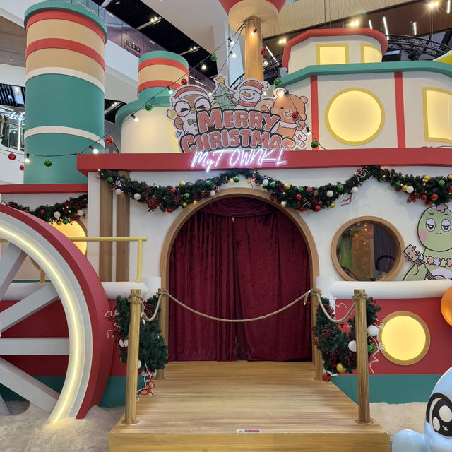 From Lighthouses to Christmas Lights: MyTown’s Festive Adventure!