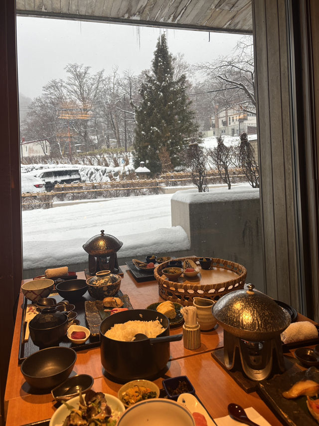 설경에서 먹는 조식이 환상적인 치토세 료칸 추천❄️