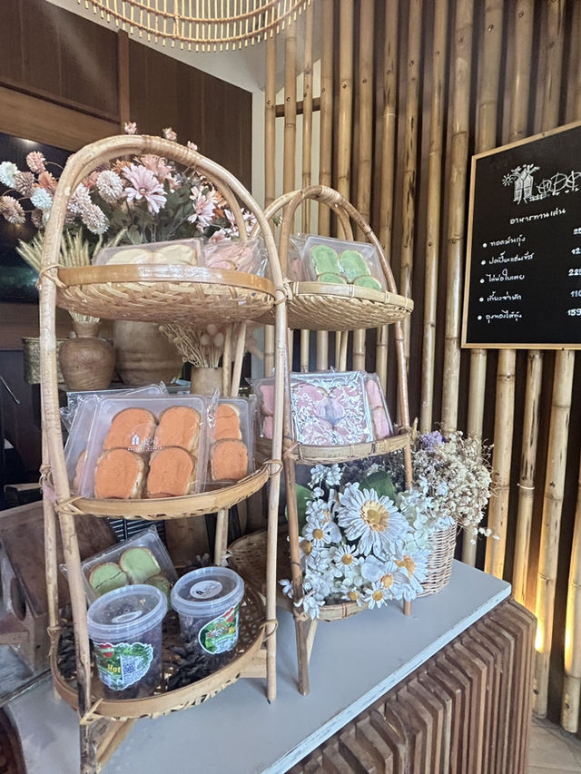 ร้านอาหารกึ่ง คาเฟ่ที่สวยมาก