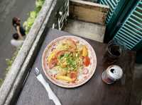 Chill Vibes & Tasty Curry at The Hanoi Social Club