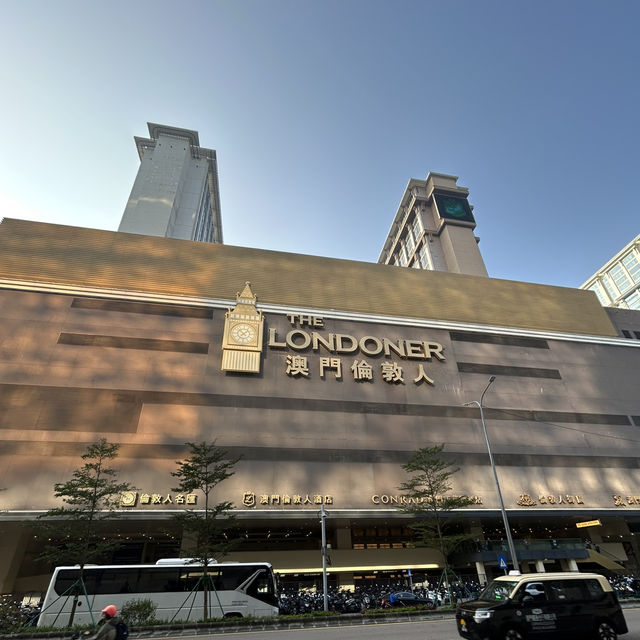 จุดถ่ายรูปเช็คอินสุดปัง ✨The Londoner Macao 