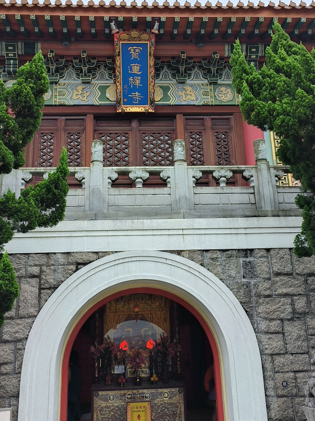 Exploring Hong Kong’s Iconic Tian Tan Buddha (天壇大佛) 🏯🚠