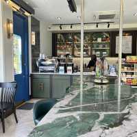 ร้านคาเฟ่ ติดสนามกอล์ฟ บรรยากาศชนะเลิศ