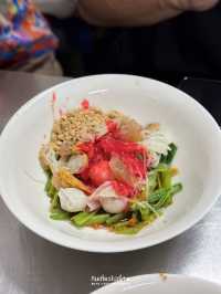 ชุ้นพานิช ก๋วยเตี๋ยวลูกชิ้นปลาใกล้ตลาดร่มหุบ