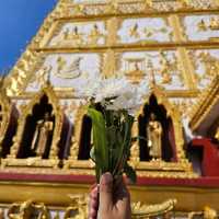 ไหว้พระทำบุญ พระธาตุหนองบัวแห่งเมืองอุบล