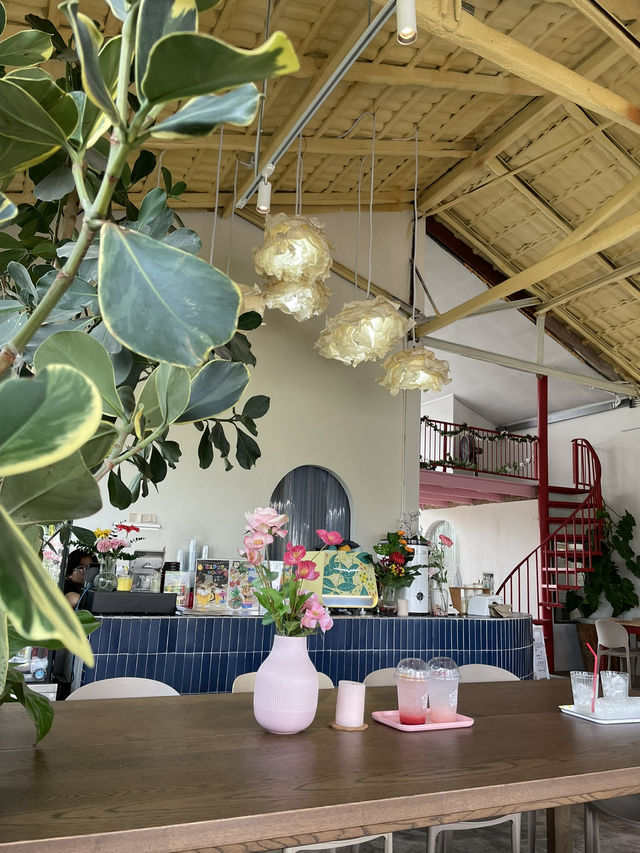 SUMMER RAIN CAFE