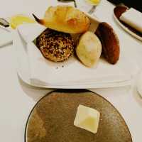 Sky-High Luxury and Flavor: A Sustainable Stay at Marina Bay Sands