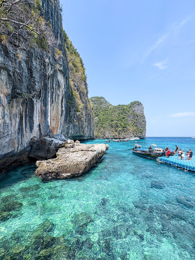 Island Hopping Around Phi Phi Islands