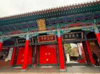 “Spring Serenity: Cherry Blossoms in the Heart of Kunming’s Temples”