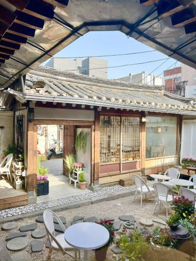 益善洞の韓屋カフェ「イクソントゥルコッ」 | Trip.com ソウル
