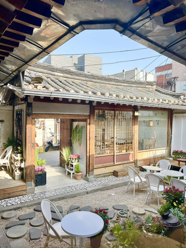 益善洞の韓屋カフェ「イクソントゥルコッ」 | Trip.com ソウル