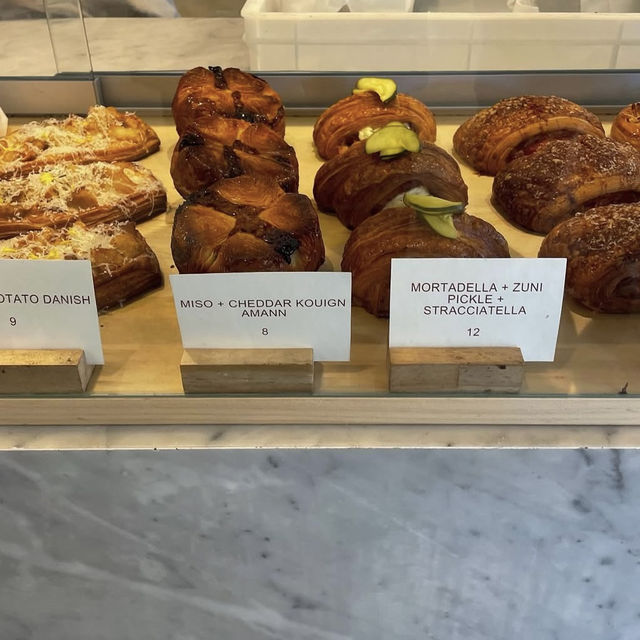 🇦🇺 薪火で焼き上げるパンとペストリーが美味しいベーカリー