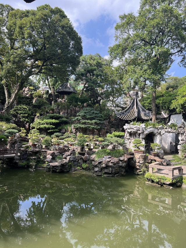 🌿 “도심 속에서 만나는 고요한 고전의 세계 – 상하이 예원 (豫园)”