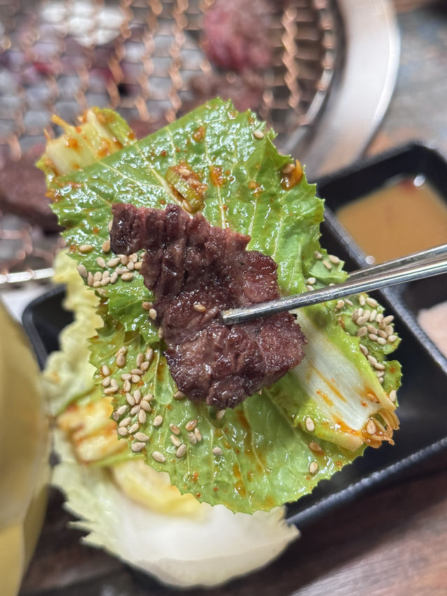 광주 운암동 소고기집 – 참숯 위에 올라간 1등급 한우의 풍미