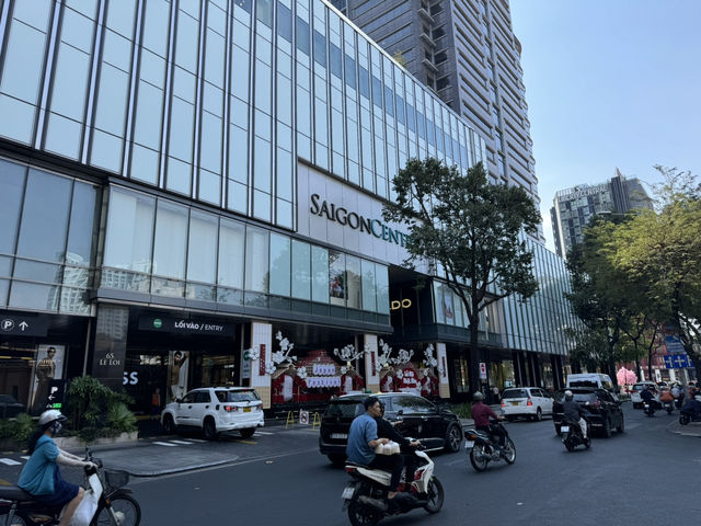 Saigon Centre – ห้างสรรพสินค้าระดับไฮเอนด์ใจกลางโฮ