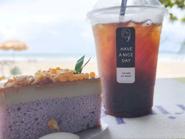 Cafe ริมทะเล และ Cafe มินิมอลที่เค้กอร่อยในแกลง