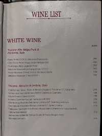 Roberto’s 1020 BSC: A Western Dining Gem with Must-Try Pizza