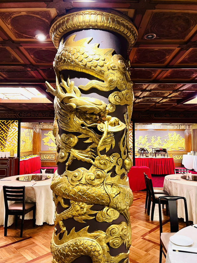 Halley at Mandarin Palace: Exquisite Pork-Free Dim Sum in a Regal Chinese Setting  