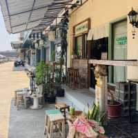 คาเฟ่ Slow Bar ย่านแม่โจ้ "Green tree"