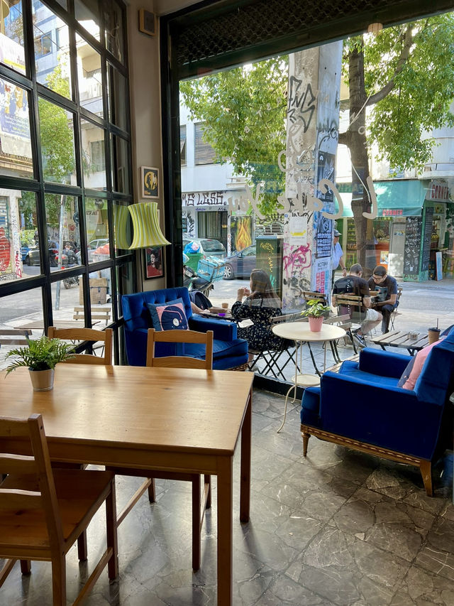 A Day in Athens – Ruins, Rooftops & Really Good Cake