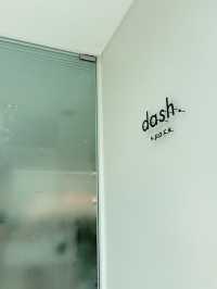 จิบกาแฟที่ Dash Space