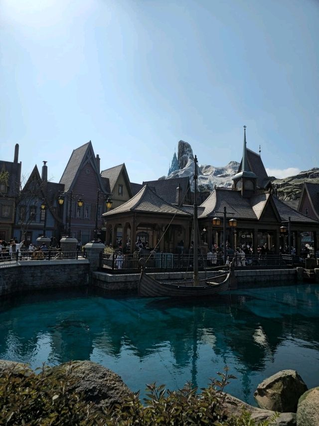 A Magical Day at the World of Frozen