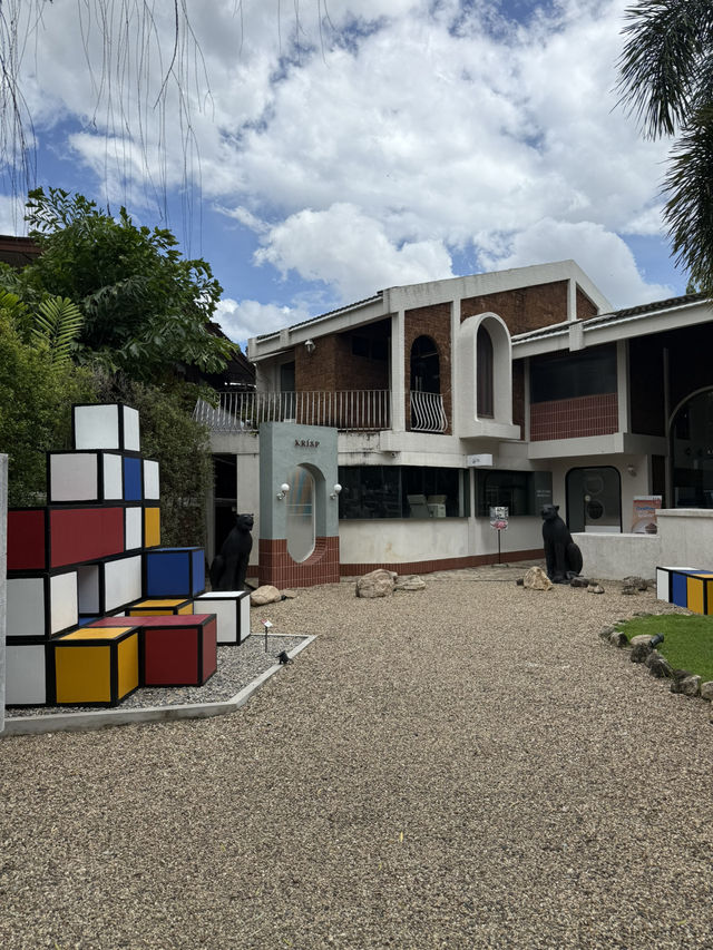 KRISP - ยืนหนึ่งเรื่องเบเกอรี่ บรรยากาศสุดชิว