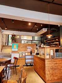 Hi There cafe!! หลบฝน จิบชา ที่ท่าเรือ Zhengbin