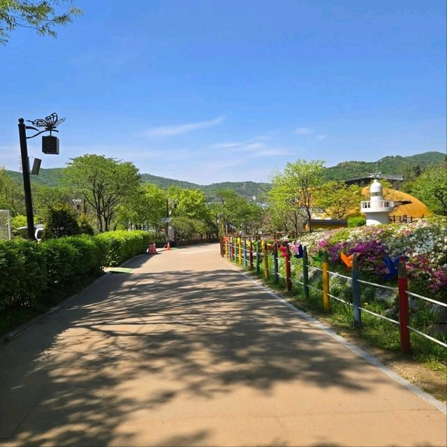 Climbing Wonjeoksan Peak