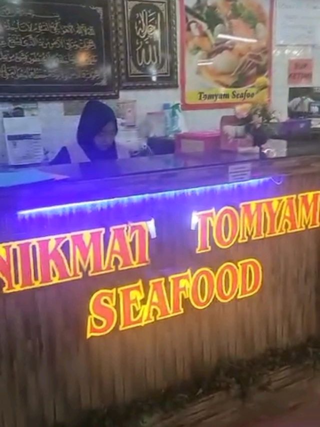 Itinerary: Restaurant Nikmat Tomyam Seafood - Tomyam Tasty in Alor Gajah Melaka, Malaysia